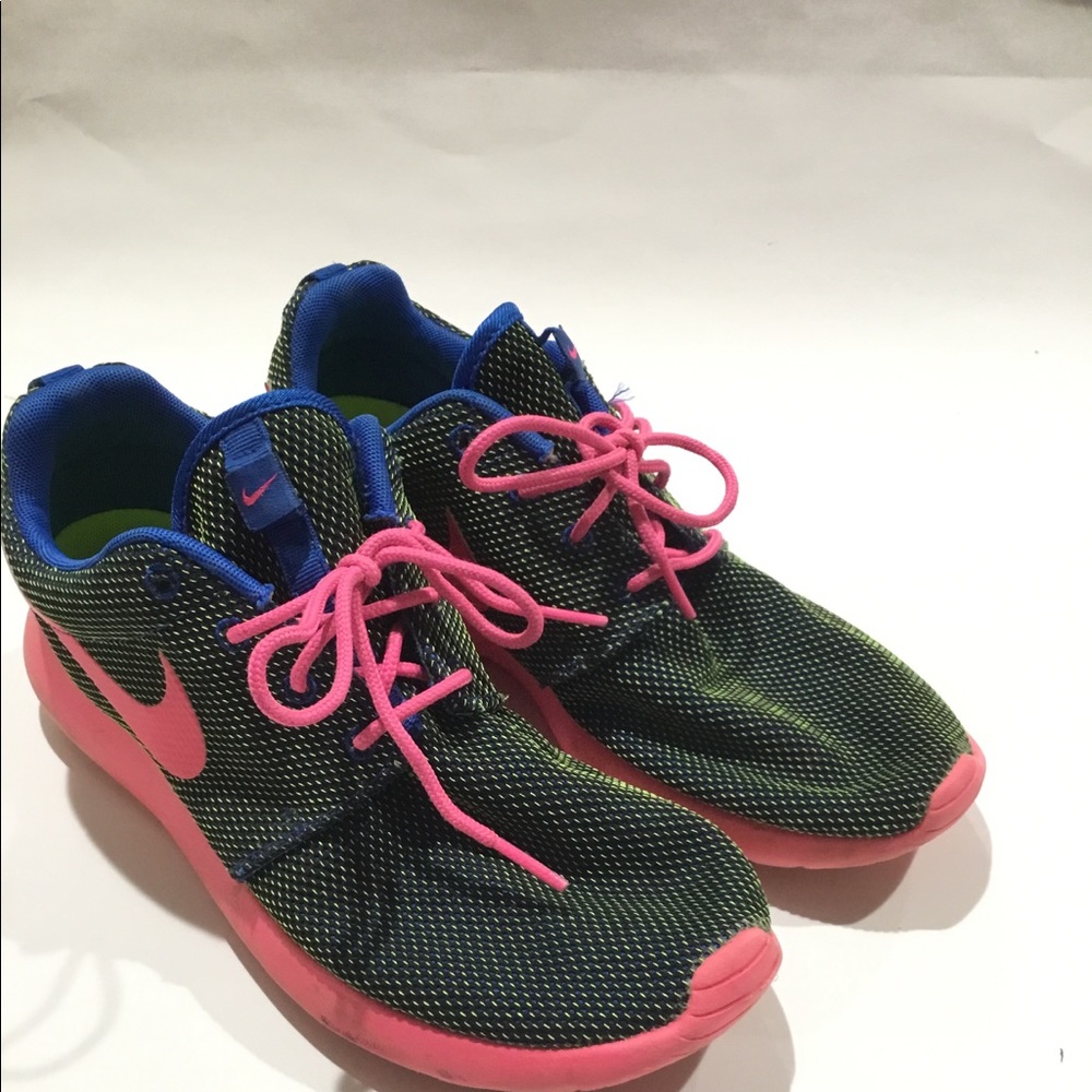 ✅SOLD✅Nike Roshe running shoes 511882467 sz 8.5
